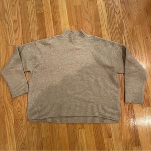 Uniqlo Sweater - Size M